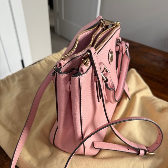 Tory Burch Crossbody Bag in Pink - Picture 5 of 7
